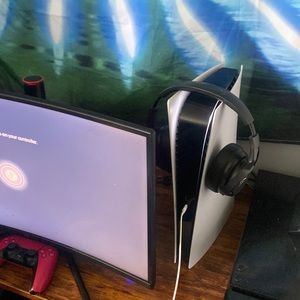 PS five I don’t want it anymore I’m getting a PC nothings wrong with it 640$